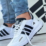 New sports running shoes